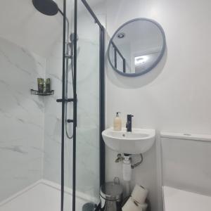 Bespoke en-suite room Banbury