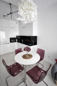 InPoint Krakow Suites - Steps from Main Station&Old Town