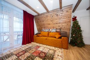 Freeman-1b двоповерховий апартамент чотирикімнатний у котеджі з альтанкою та грилем для 8 гостей