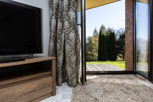 Duży pokój z aneksem kuchennym i ogródkiem - blisko Butorowego Wierchu