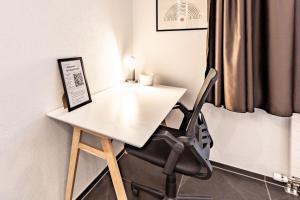 The R Apartment Mittelfelsen - Quiet, Free Parking