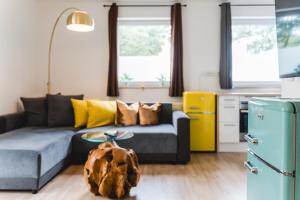 YAYstay - "Lux" I 65m2 I Bahnhof I Balkon I TV I Kaffee I Waschmaschine I Trockner