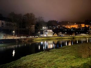 Riverside Luxury Apartments & Café - Exclusive holiday house with river view