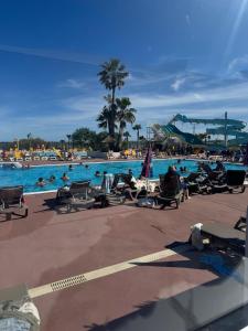 Bungalow 525 proche Piscines, 3ch, Camping Le Lac des Rêves, Fun Zone