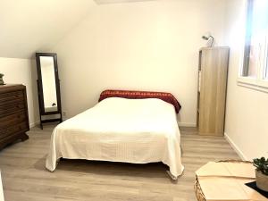 Maison lumineuse type chalet, au pied des pyrénées, jusquà 10 personnes