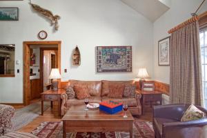 Autumn Mountain Stay | Whistlepunk 32, 4BR + Loft