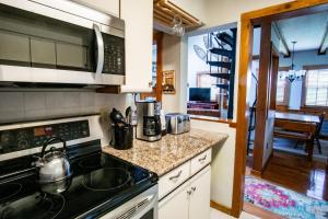 Autumn Mountain Stay | Whistlepunk 32, 4BR + Loft