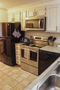 Powderidge-34: Slope Side, 2 Br Townhome