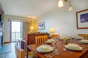 Ski InOut! 1 Bed 1 Bath Slope Views Allegheny Springs 238