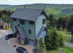 Slope side 8 BR at Sanctuary Majestic Mountain Top Estate 4800 square feet of quality sleeps 16