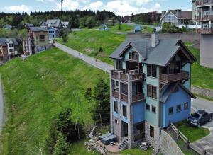 Slope side 8 BR at Sanctuary Majestic Mountain Top Estate 4800 square feet of quality sleeps 16