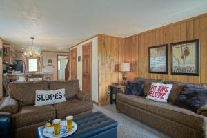 Powderidge 40: Slope Side, Sleeps 9 Full Kitchen