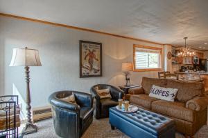 Powderidge 40: Slope Side, Sleeps 9 Full Kitchen