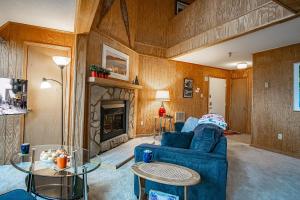 Leatherbark - 301B, 2 Bedroom Allegheny Sunrise Spacious Condo Foosball