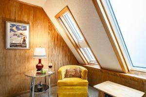 Leatherbark - 301B, 2 Bedroom Allegheny Sunrise Spacious Condo Foosball