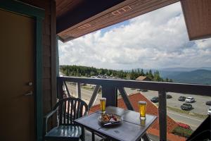 Rimfire 303: 1 Br Sleeps 4 Walking Distance to skiing, shops