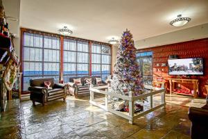 Rimfire 303: 1 Br Sleeps 4 Walking Distance to skiing, shops