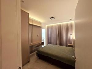 Lindo Apto novo 3 suítes no coração de Meia Praia