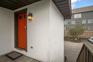 Whistlepunk #24: 4 Bedroom, 3 Bath: Slope Side, Wood Fireplace