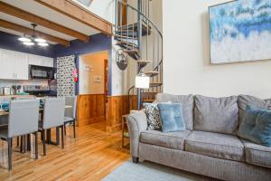 Whistlepunk 44 - 1 Bedroom with loft, Slopeside Complex