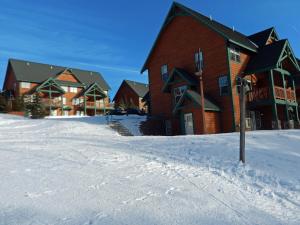 Camp 4 #2: 2 Bedrooms, 25 Baths: Slope Side, Gas Fireplace