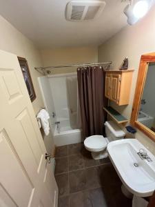Camp 4 #7: 2 Bedrooms, 25 Baths: Slope Side, Gas Fireplace