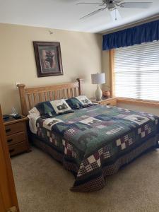 Camp 4 #7: 2 Bedrooms, 25 Baths: Slope Side, Gas Fireplace