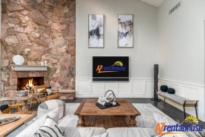 Private Resort Style Estate with Waterslide Volleyball Indoor Basketball Golf