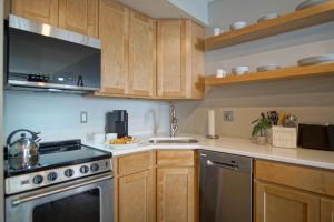 Slope Side! 2 Bed 2 Bath Expedition Station 201