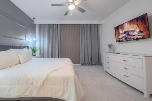 2026 NEW Home 8 Bedrooms At Bella Vida