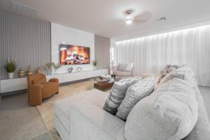 2026 NEW Home 8 Bedrooms At Bella Vida