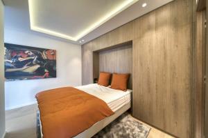 REF 1295 - Cannes Croisette - Sea view apartment for rent