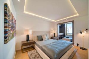 REF 1295 - Cannes Croisette - Sea view apartment for rent