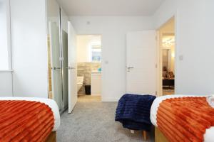 Newly Built Modern & Central 2-Bedroom & 2-Bathroom Apartment