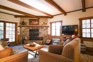 Whistlepunk 20 Wilderness Hideaway, Slope Side, Spacious 2 Br Condo