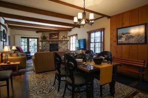 Whistlepunk 20 Wilderness Hideaway, Slope Side, Spacious 2 Br Condo