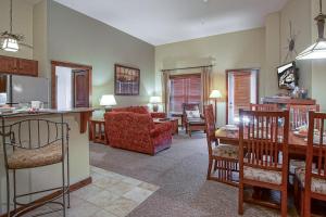 Soaring Eagle #110: 2 Bedrooms, 2 Full Baths: Slope Side