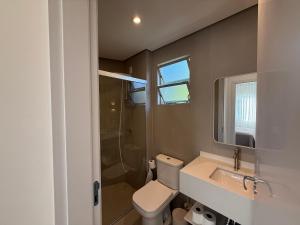 Lindo apartamento em Jurerê a 200 metros da praia