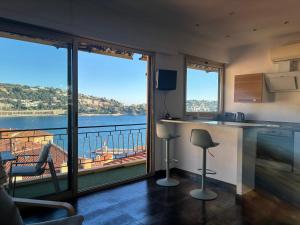 Excellent location - Sea Views