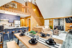 Scenic Views! Clifton Twp Chalet w Fire Pit, Deck