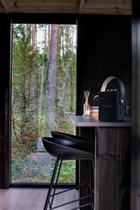 Luxury Forest Cabin with Hot Tub