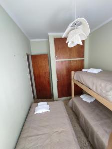 Casa para 5 personas con gran parque y parrilla en entorno natural y tranquilo a pasos de las playas del sur de Mar del plata