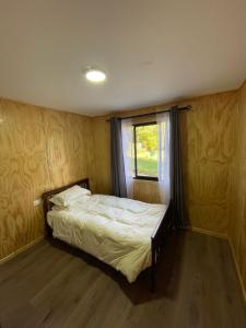 Cabaña en corazón del campo