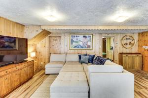 Ice Fishing On-Site! Brainerd Cabin on Rice Lake