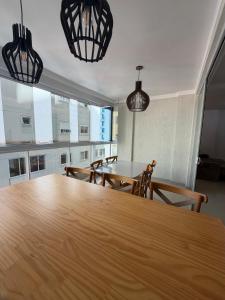 3-bedroom apartment one block from the sea