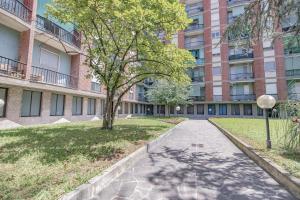 Stylish Apartment near Duomo, Near Metro, Balcony