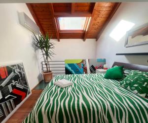 Independent Design Loft with Private Terrace - Milan