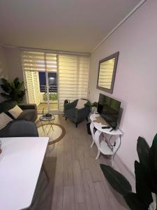Hermoso Departamento Central Quillota con Estacionamiento y Conserjeria 24 H