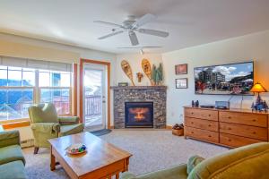 Camp 4 #2: 2 Bedrooms, 25 Baths: Slope Side, Gas Fireplace