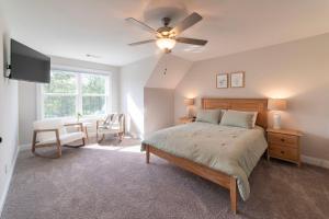 Cozy Mountain Cabin | Hot Tub & Fire Pit